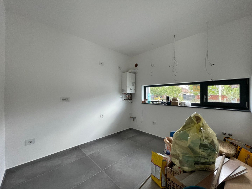 Duplex 4 camere central Mosnita Veche