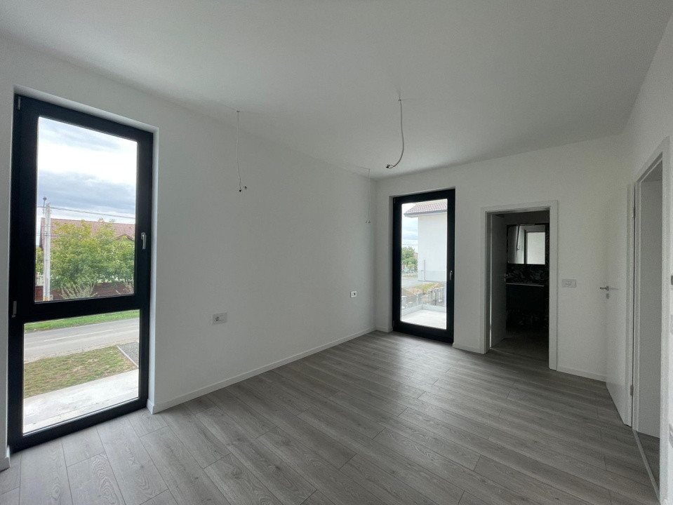 Duplex 4 camere central Mosnita Veche