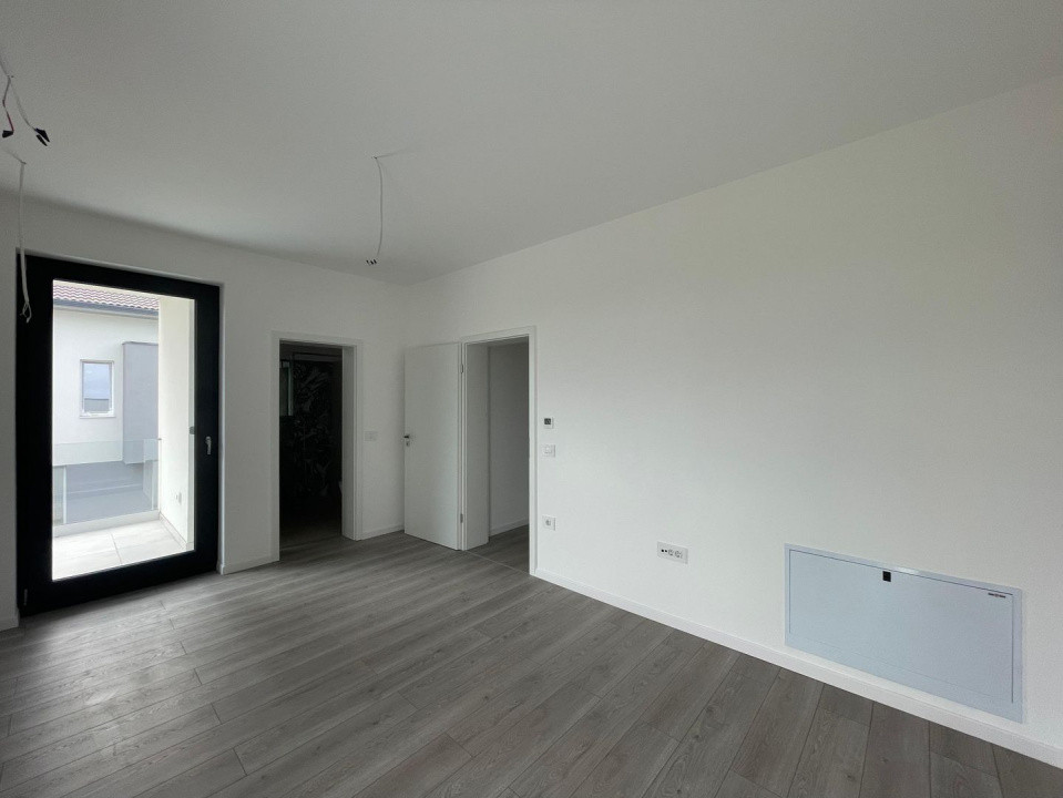 Duplex 4 camere central Mosnita Veche