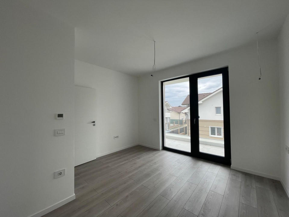 Duplex 4 camere central Mosnita Veche