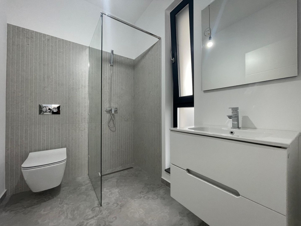 Duplex 4 camere central Mosnita Veche