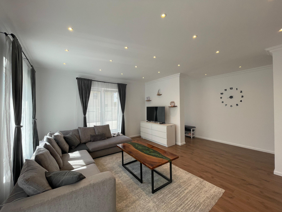 Casa Individuala 5 camere - central Mosnita Veche