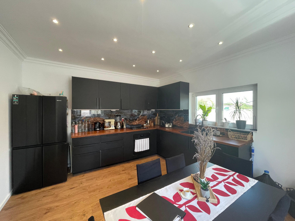 Casa Individuala 5 camere - central Mosnita Veche