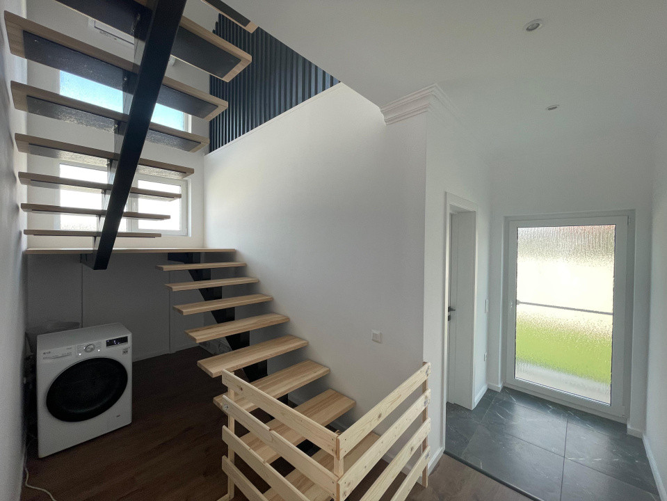 Casa Individuala 5 camere - central Mosnita Veche