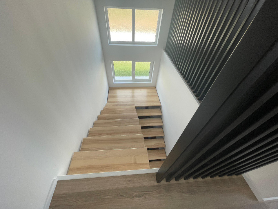 Casa Individuala 5 camere - central Mosnita Veche