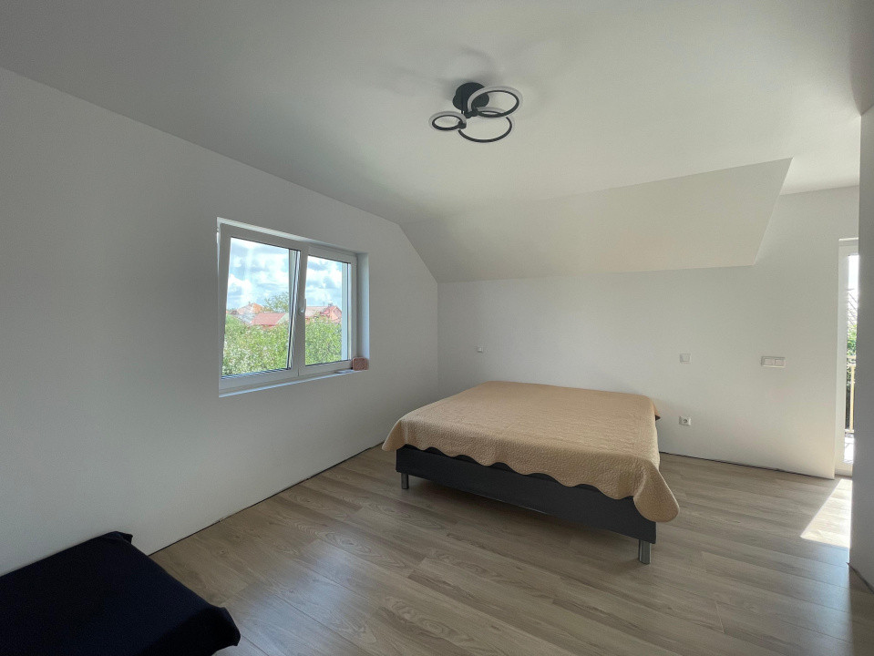 Casa Individuala 5 camere - central Mosnita Veche