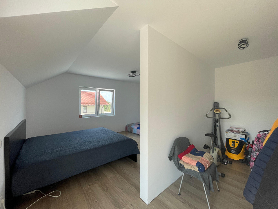 Casa Individuala 5 camere - central Mosnita Veche