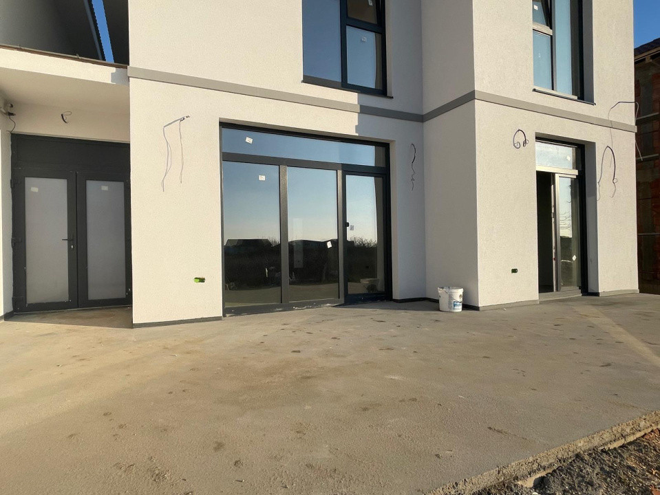 Duplex 5 camere separat prin CT Mosnita Noua