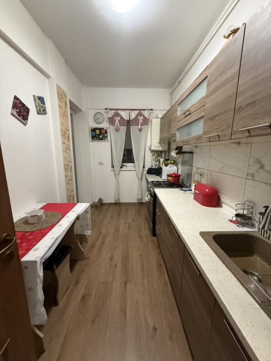 Apartament 2 camere, decomandat, cu dressing si balcon de 20 mp - Giroc