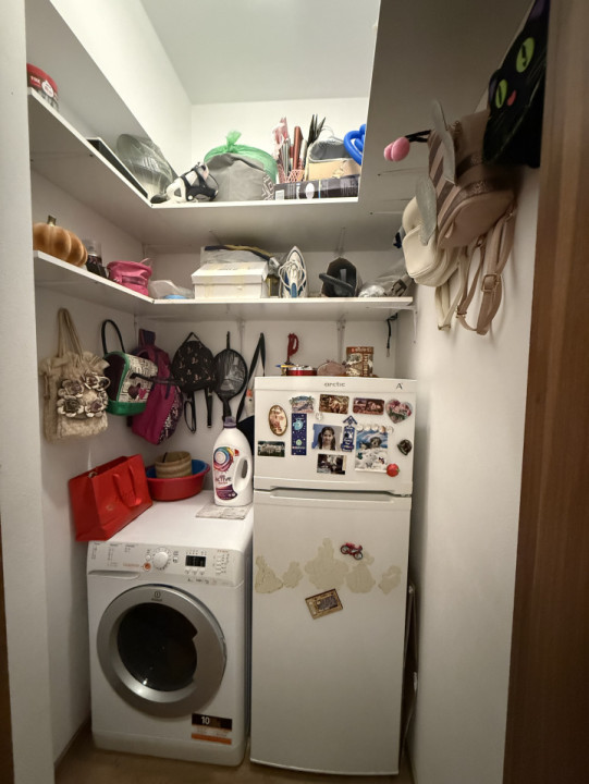 Apartament 2 camere, decomandat, cu dressing si balcon de 20 mp - Giroc