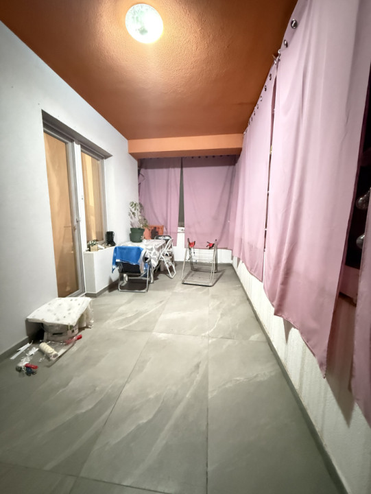 Apartament 2 camere, decomandat, cu dressing si balcon de 20 mp - Giroc