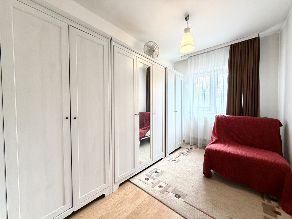 Apartament cu 3 camere, etaj trei, 58 mp utili - Zona Aradului