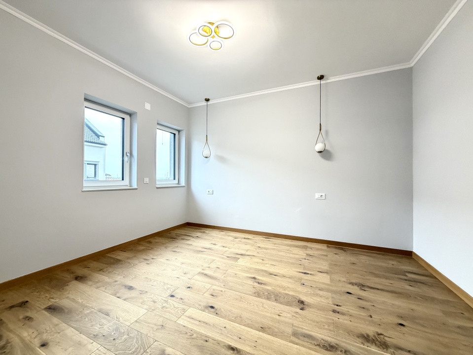 Casa insiruita, 4 camere, 130 mp utili, 250 mp teren - Sacalaz