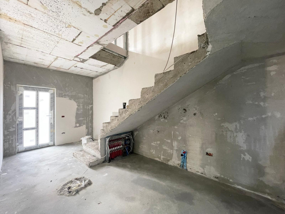 Duplex 4 camere central Mosnita Veche