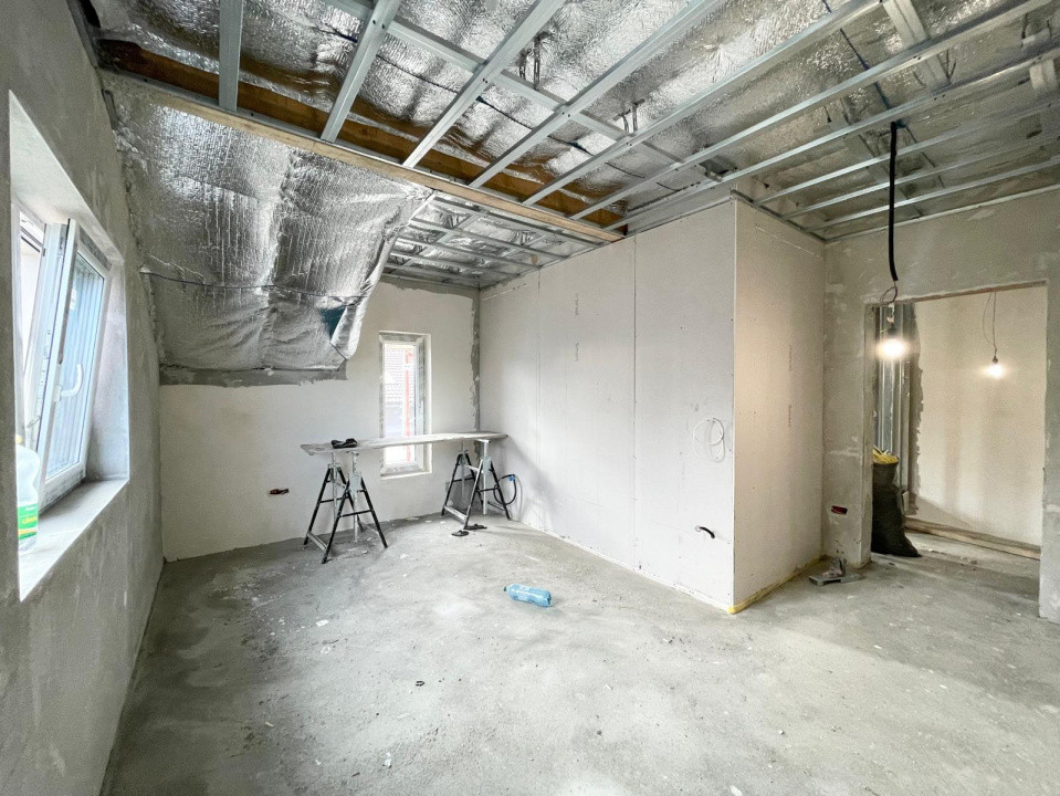 Duplex 4 camere central Mosnita Veche