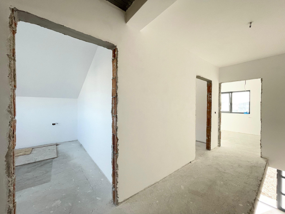 Duplex 4 camere 120mp Mosnita Noua