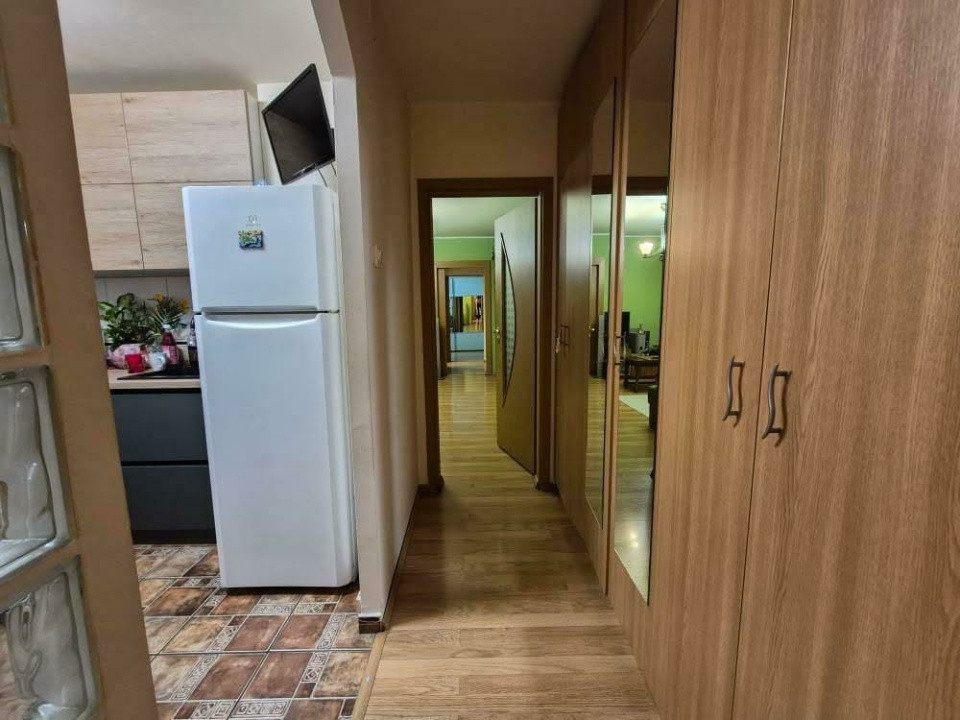 Apartament 2 camere, 58 mp utili, Zona Dambvita