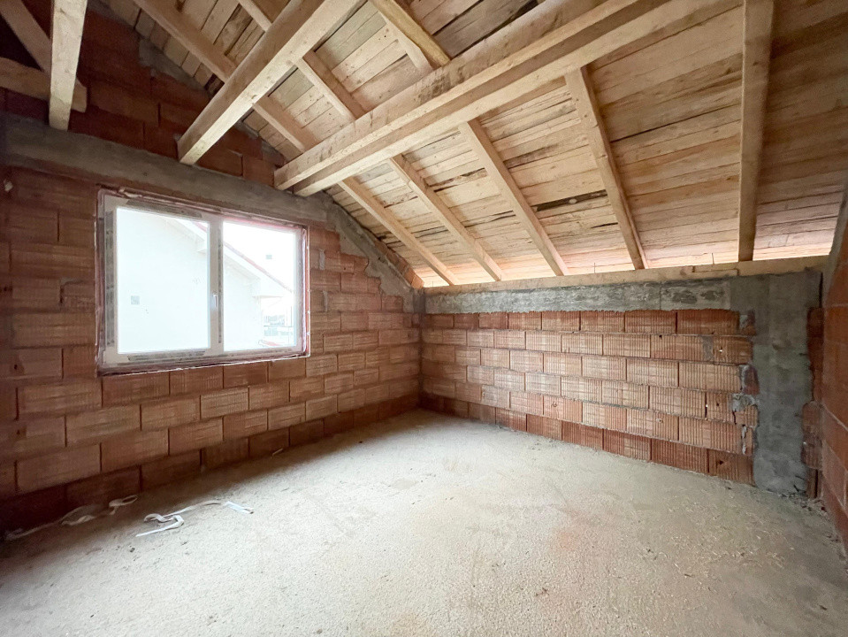 Duplex 4 camere la asfalt Urseni-Mosnita Noua