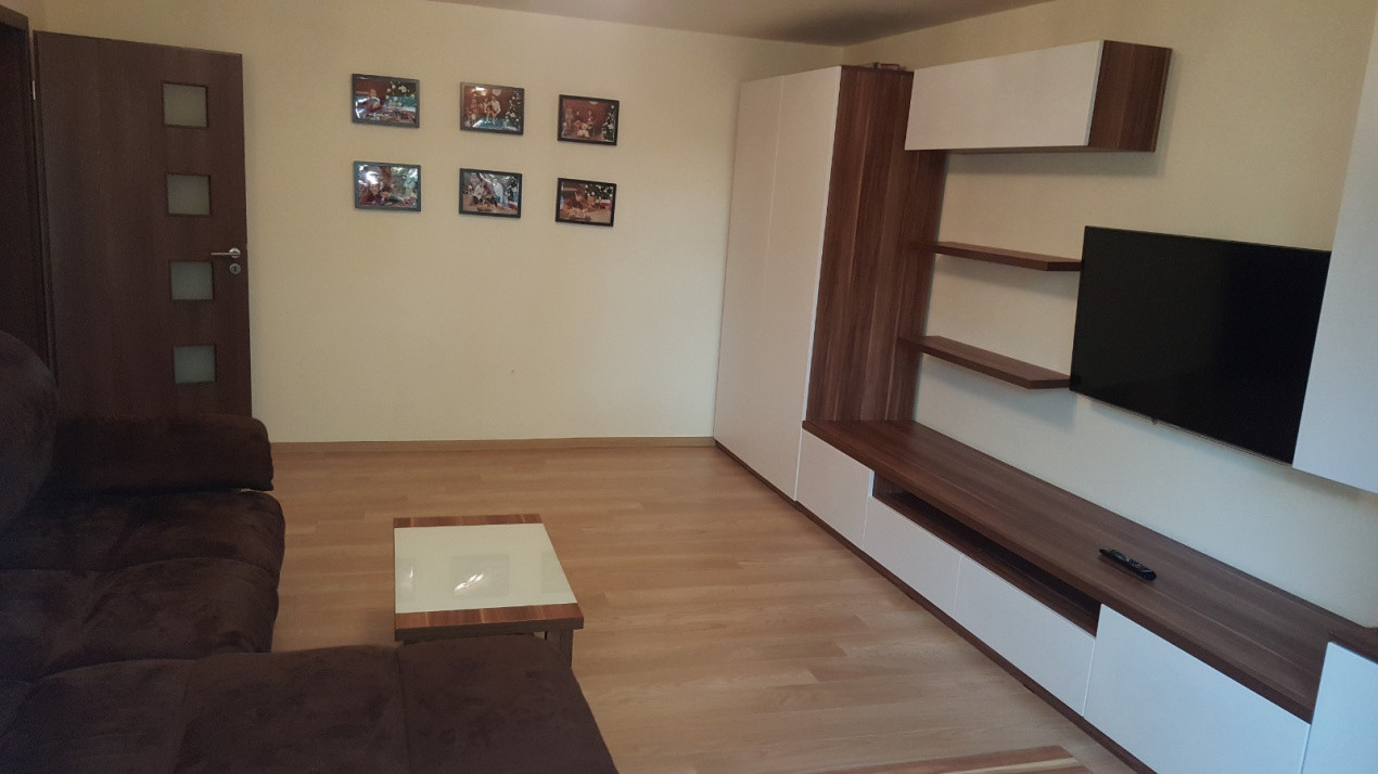 Apartament 3 camere, 67 mp utili, Zona Calea Sagului
