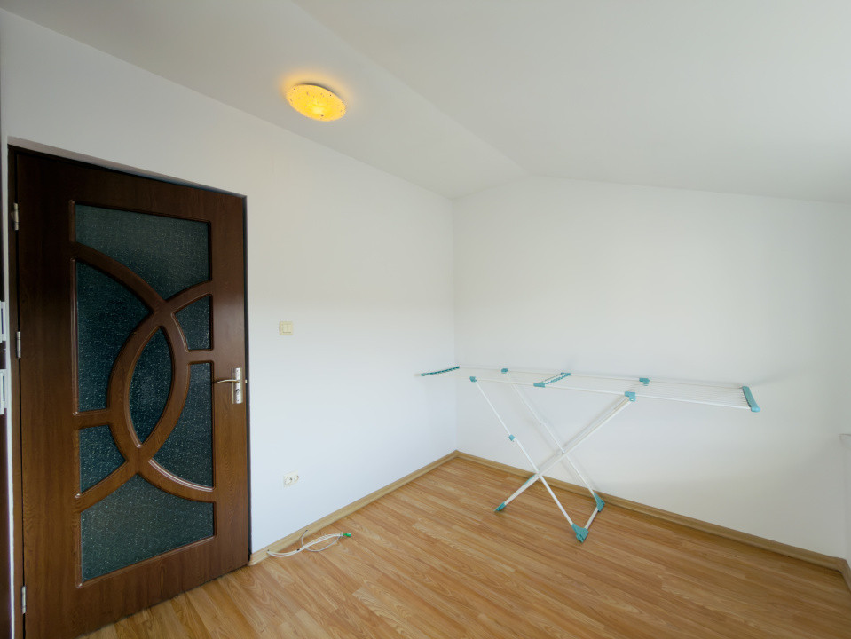 Apartament 3 camere, mobilat utilat, semidecomandat, 63mp in Sagului