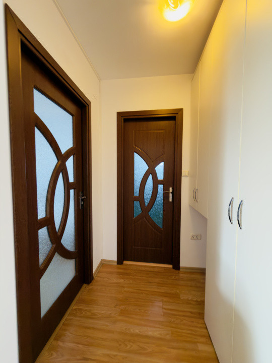 Apartament 3 camere, mobilat utilat, semidecomandat, 63mp in Sagului