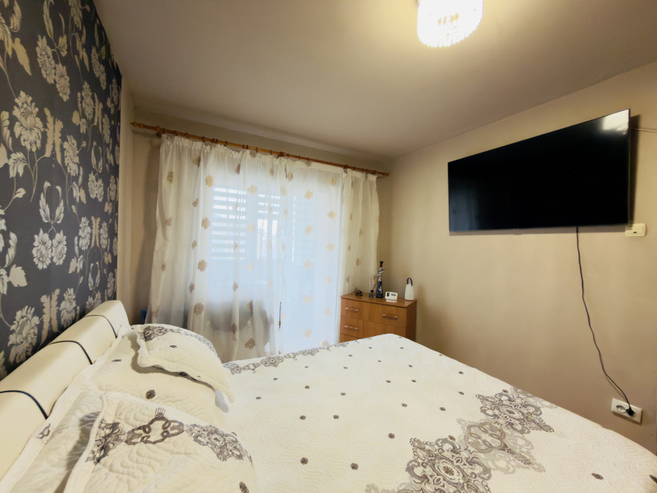 Apartament 3 camere, semidecomandat, 56mp, Zona Sagului