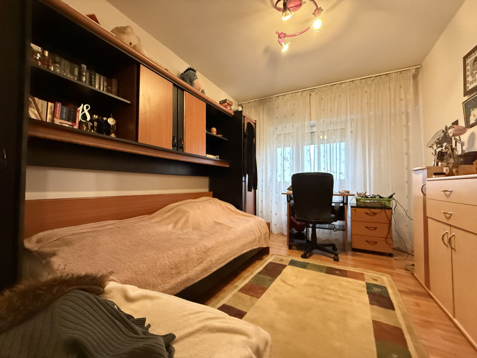 Apartement 3 camere, decomandat, 70 mp utili + 2 balcoane - Stefan cel Mare