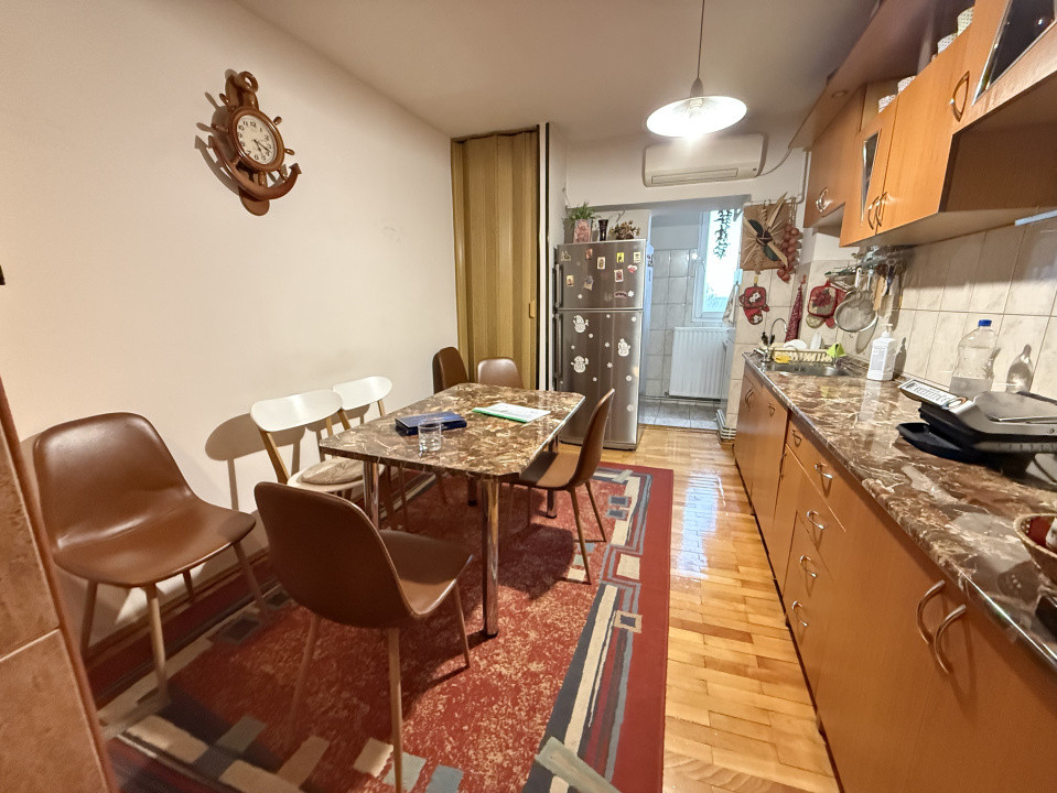 Apartement 3 camere, decomandat, 70 mp utili + 2 balcoane - Stefan cel Mare