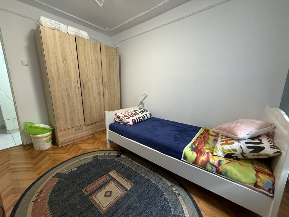 Apartament 3 camere, decomandat, 82 mp, parter - Lipovei