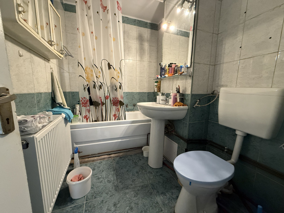 Apartament 3 camere, decomandat, 82 mp, parter - Lipovei