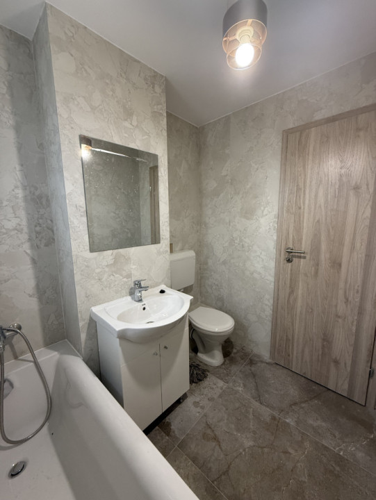 Apartament 3 camere, decomandat, etaj 1 - Lipovei