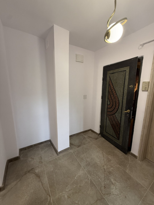 Apartament 3 camere, decomandat, etaj 1 - Lipovei