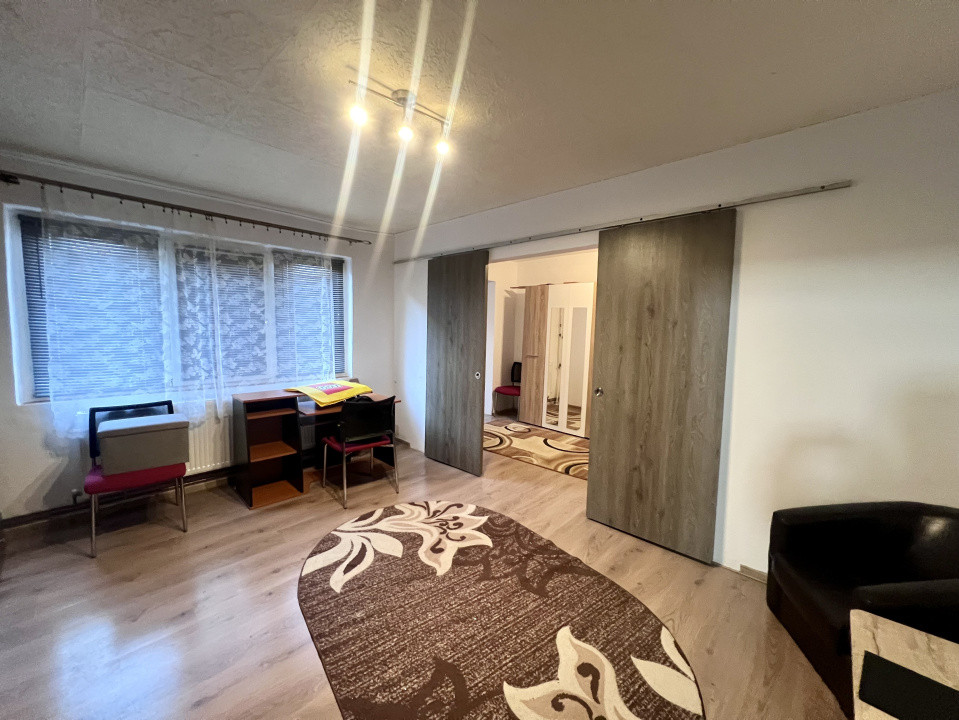 Apartament 2 camere, 40 mp utili, etaj 1 - Piata Doina