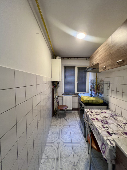 Apartament 2 camere, 40 mp utili, etaj 1 - Piata Doina