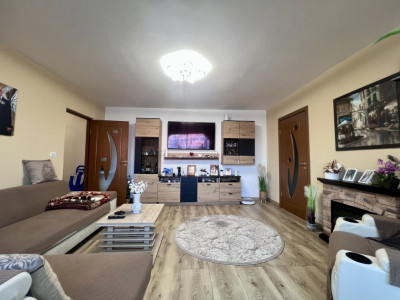  Apartament 3 camere, semidecomandat, 72mp, etaj 1/4 - Buziasului