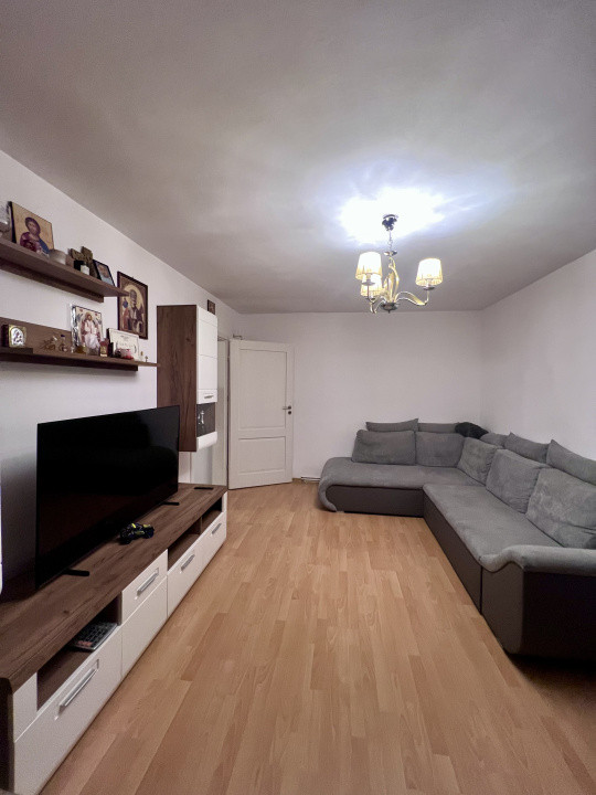  Apartament modern 3 camere, decomandat, 70mp - zona Lipovei