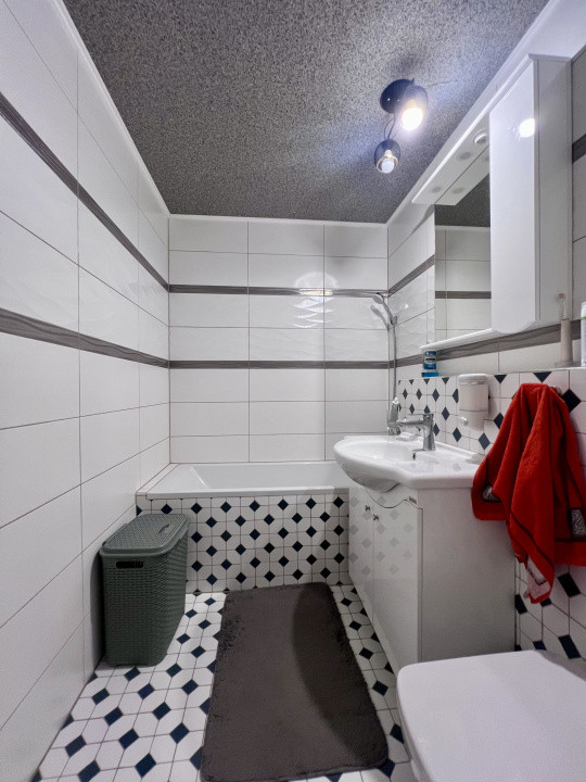  Apartament modern 3 camere, decomandat, 70mp - zona Lipovei