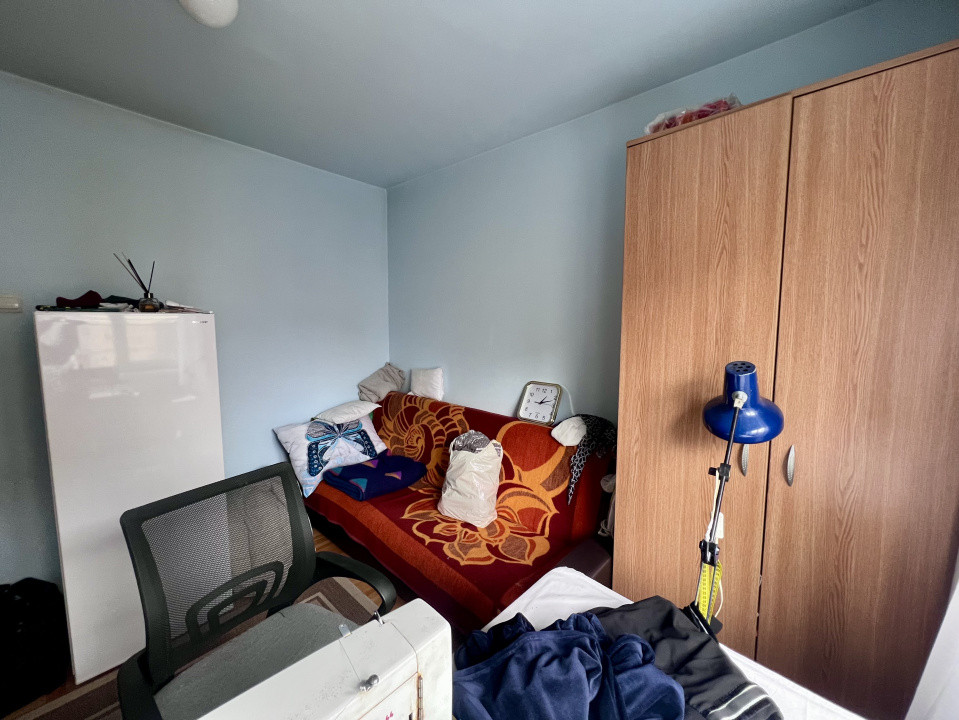  Apartament 3 camere, semidecomandat, 63mp, etaj 2/4 - Zona Lipovei