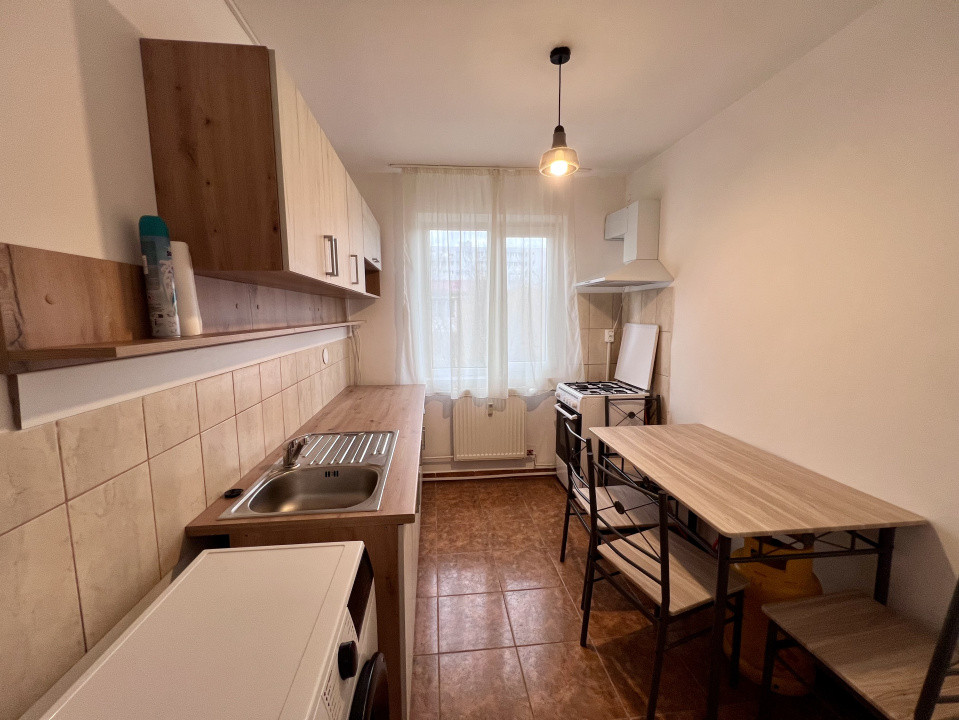  Apartament 2 camere, 35 mp utili, semidecomandat - Sagului