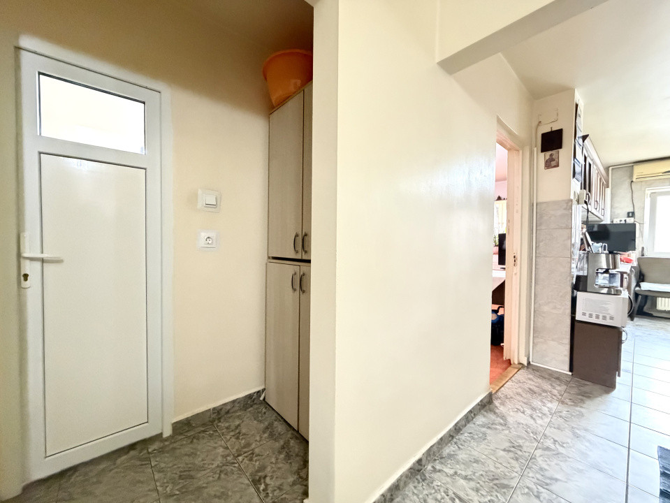 Apartament 3 camere, etaj 1, 55 mp utili - zona Lipovei 