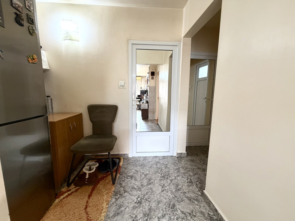 Apartament 3 camere, etaj 1, 55 mp utili - zona Lipovei 