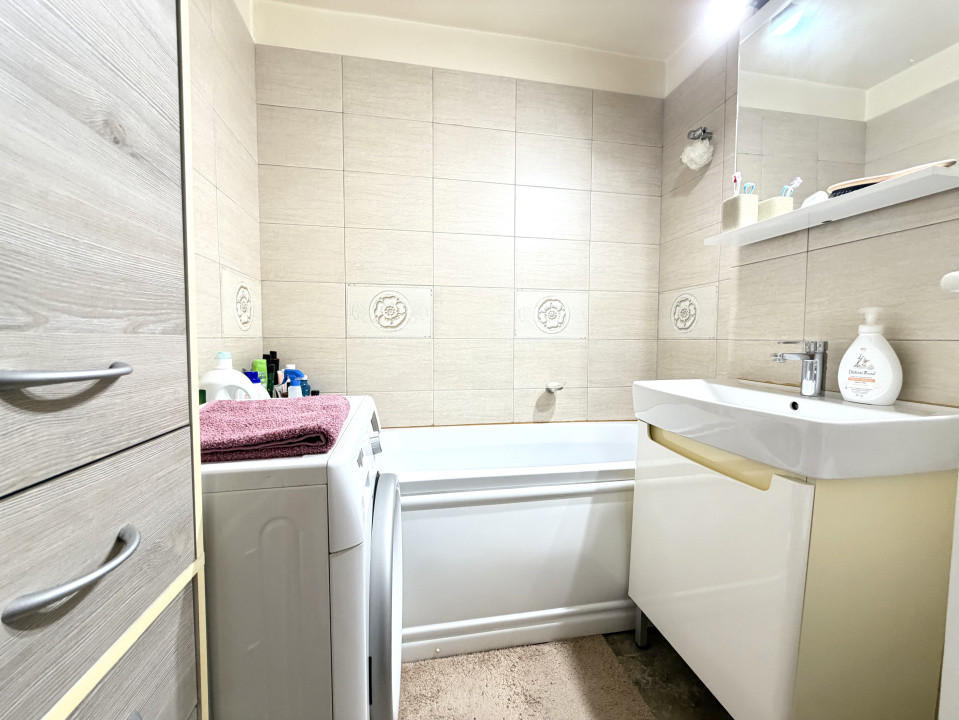 Apartament 3 camere, etaj 1, 55 mp utili - zona Lipovei 