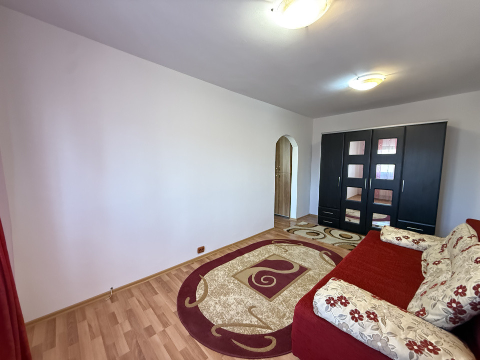 Apartament spatios, 3 camere, mobilat si utilat - Torontalului
