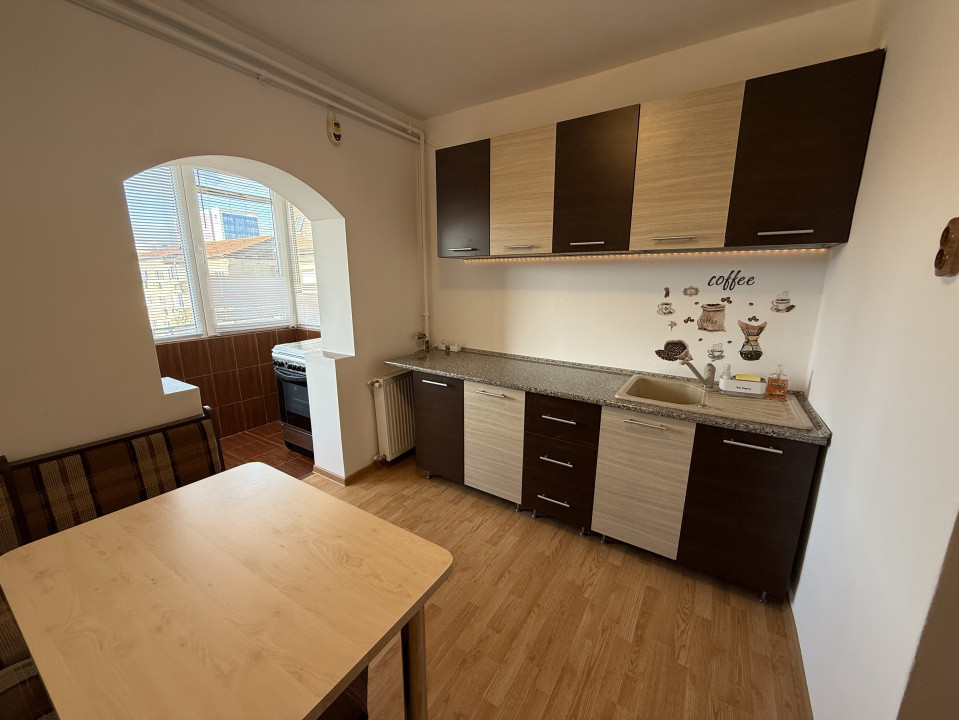 Apartament spatios, 3 camere, mobilat si utilat - Torontalului