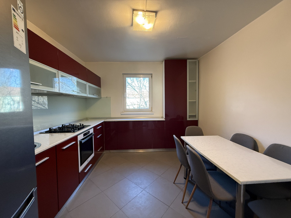 Apartament 3 camere, decomandat, etaj 4/5 - Sagului