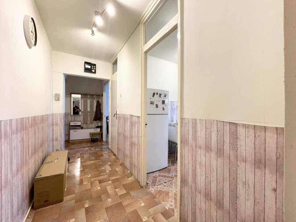 Apartament 3 camere 2 bai etaj 2 Girocului