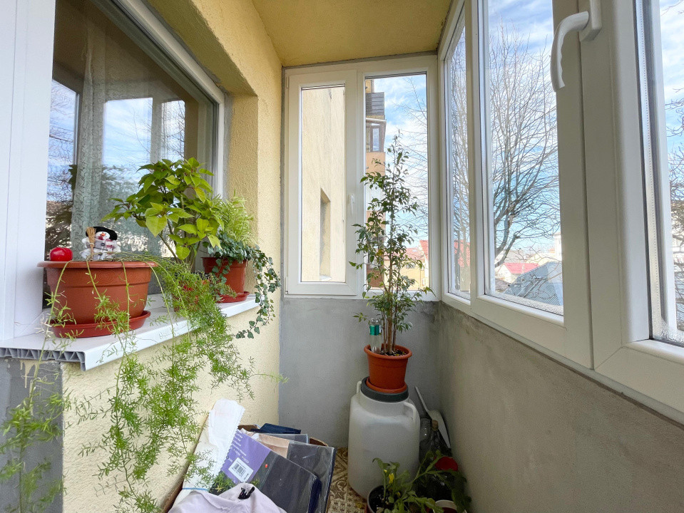 Apartament 3 camere 2 bai etaj 2 Girocului