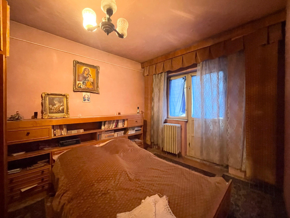 Apartament 3 camere Complexul Studentesc, pentru investitie