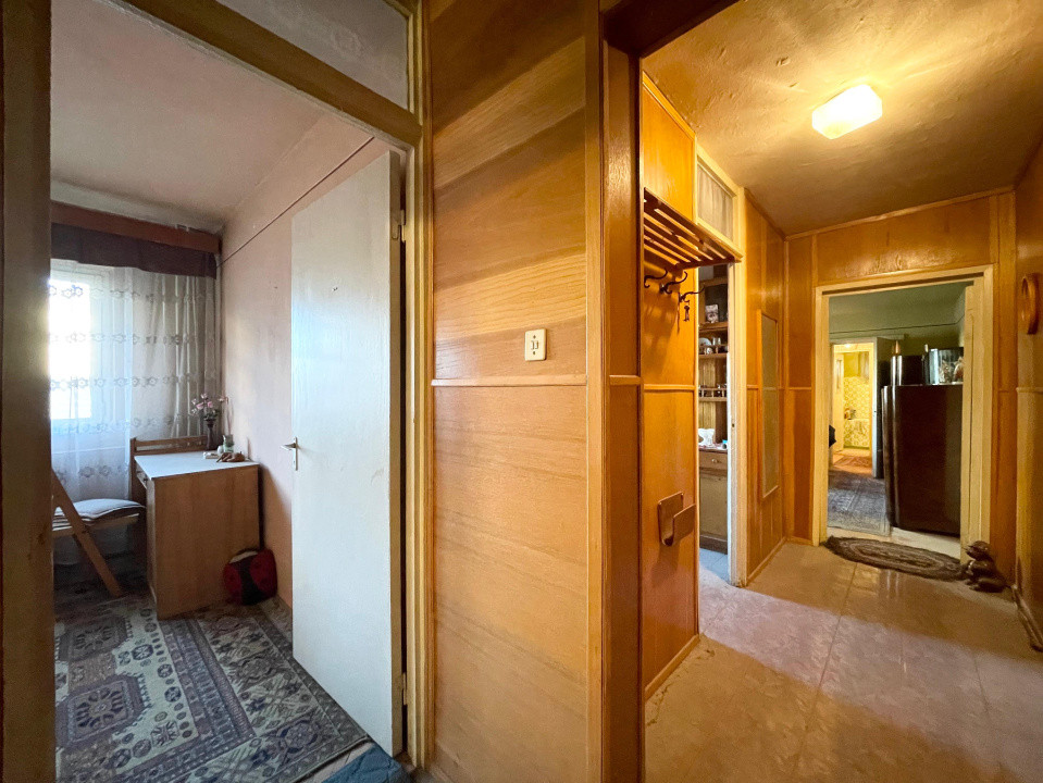 Apartament 3 camere Complexul Studentesc, pentru investitie