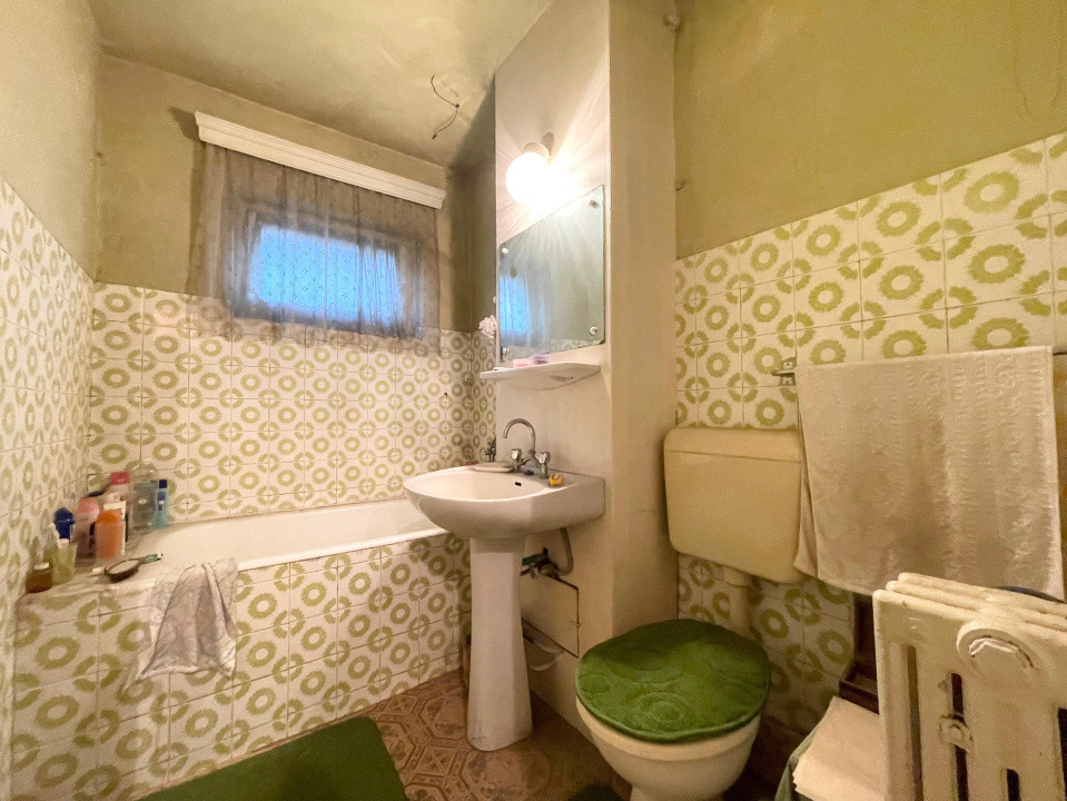 Apartament 3 camere Complexul Studentesc, pentru investitie